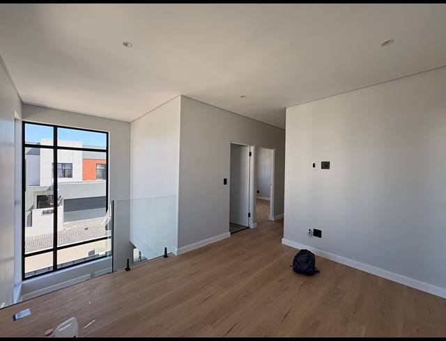 4 BEDROOM HOUSE FOR SALE IN SANDOWN